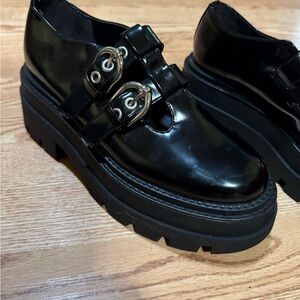 Elegant Black Platform Shoes with Buckle Detail